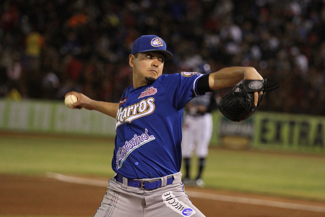 Juan Delgadillo reportó este sábado con Charros de Jalisco y se dijo listo para encarar la Temporada 2016-2017 