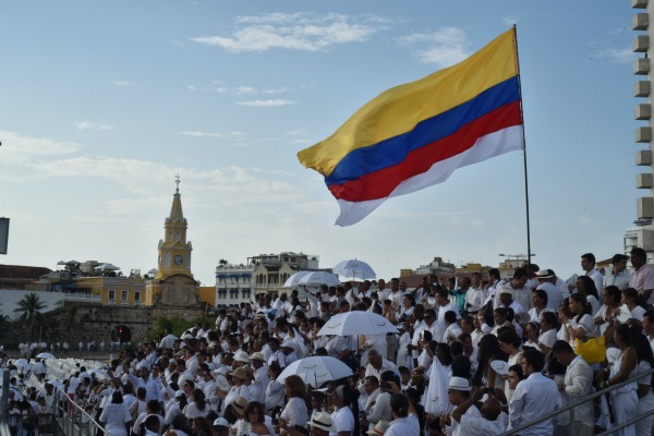 Más de 2 mil personas atestiguarán la firma del acuerdo de paz entre el gobierno de Colombia y las FARC.