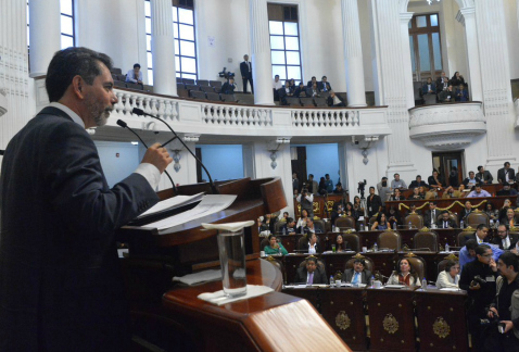 Édgar Amador Zamora, secretario de Finanzas de la Ciudad de México, dijo que el Fondo de Capitalidad no puede sujetarse a negociación, porque lo prevé