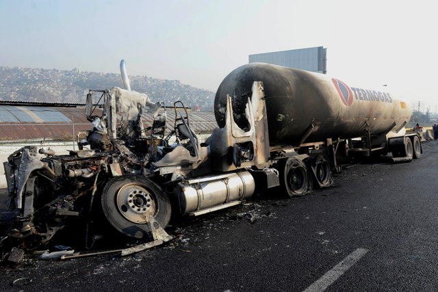 El PRD en el Senado propuso regular la circulación del transporte de carga debido al riesgo que representa para los usuarios de carreteras y autopista