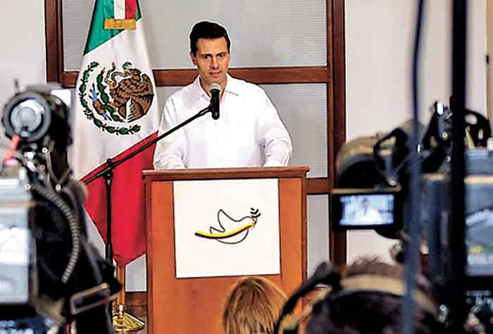 El Presidente asistió a Cartagena, Colombia, donde atestiguó la firma del acuerdo de paz con las FARC.