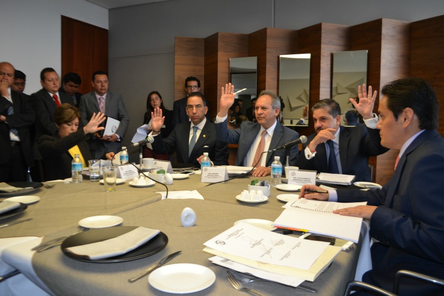 Los senadores de la Comisión de Cultura acordaron reunirse con el secretario de Hacienda, José Antonio Meade, para analizar los riesgos del recorte pr