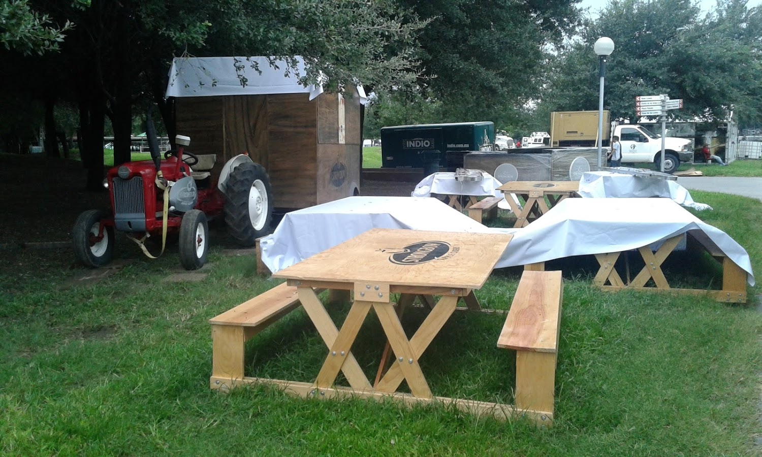 Desde el miércoles por la mañana inició la preparación del festival. 