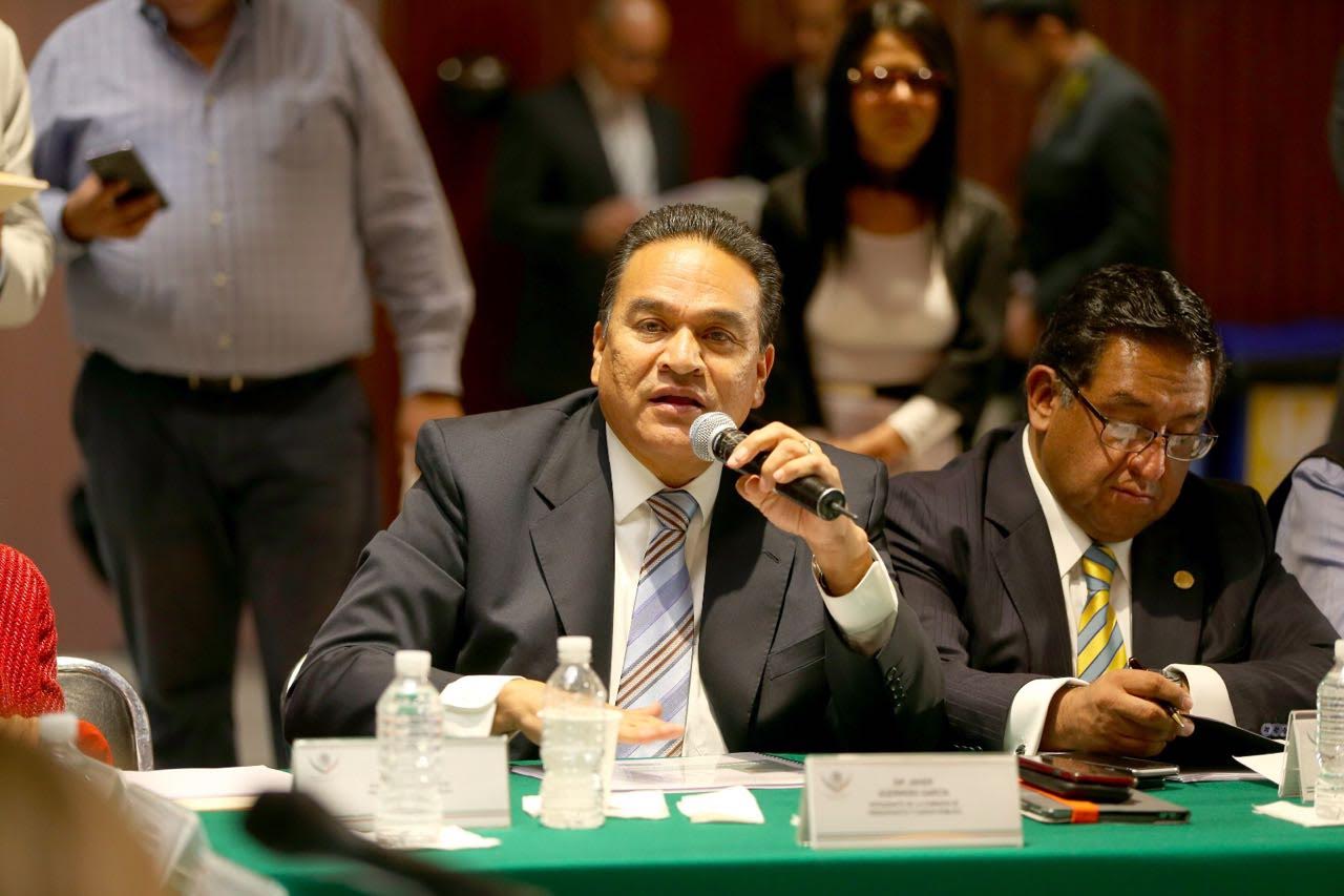 Javier Guerrero, participó en la Reunión de Trabajo con el Personal del Centro de Estudios de las Finanzas Públicas.