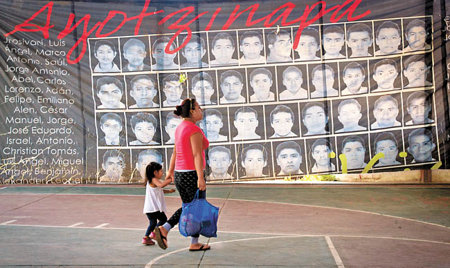 Los estudiantes de la Normal Rural Raúl Isidro Burgos desaparecieron en septiembre de 2014. 