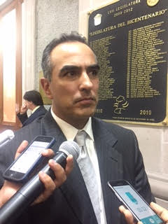  Fernando Baz en entrevista.