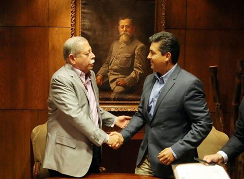Gobernador Egidio Torre Cantú y el mandatario estatal electo Francisco García Cabeza de Vaca
