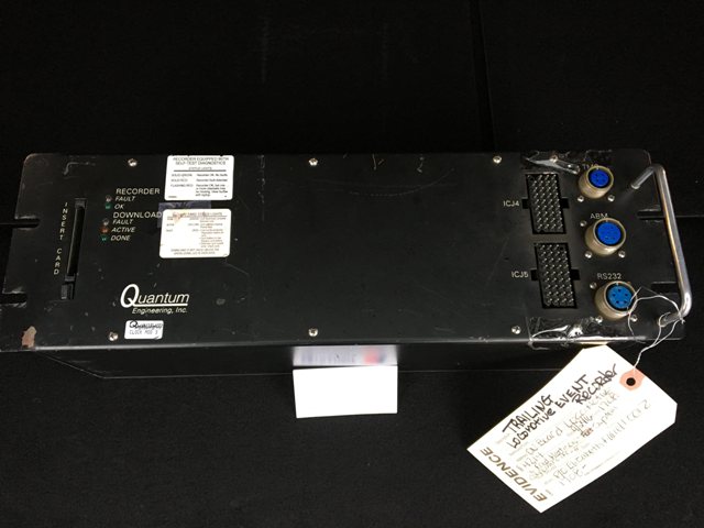 Esta es una de las cajas negras del tren que se estrelló en la estación Hoboken.
