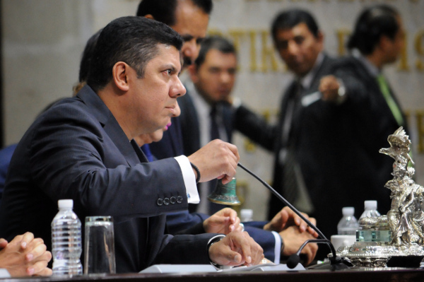 Javier Bolaños, presidente de la Cámara de Diputados, dijo que es común enterarse de algún secuestro, extorsiones por vía telefónica desde los penales