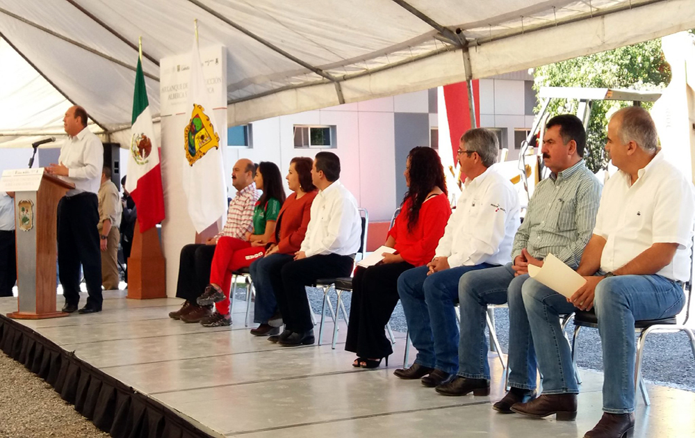 Se invertirán 2.4 millones de pesos en la construcción de la alberca semiolímpica.