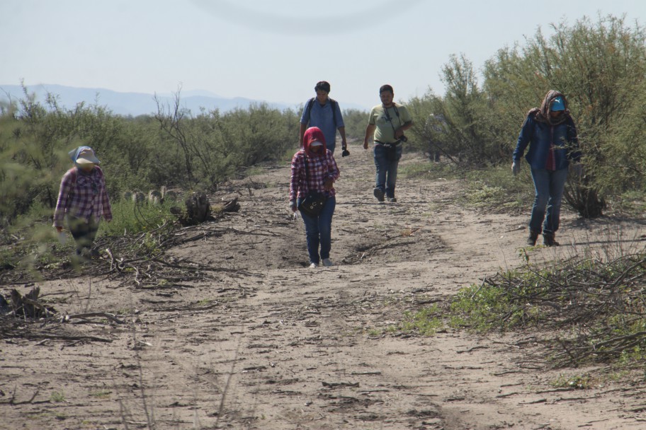 Por caminos de concreto y después por terracería, los integrantes de Grupo Vida llegan a esta comunidad.