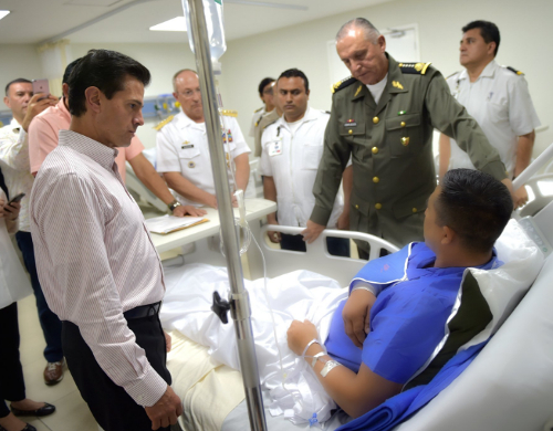 Peña Nieto visitó a los soldados heridos el viernes pasado.