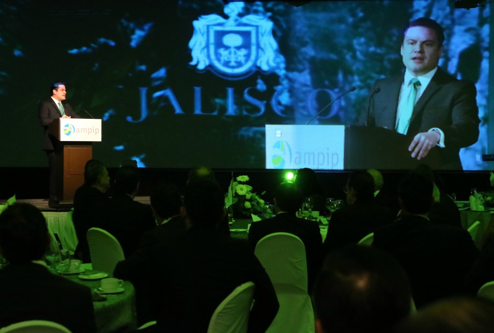 Aristóteles Sandoval dijo que en Jalisco actualmente hay 36 parques industriales.