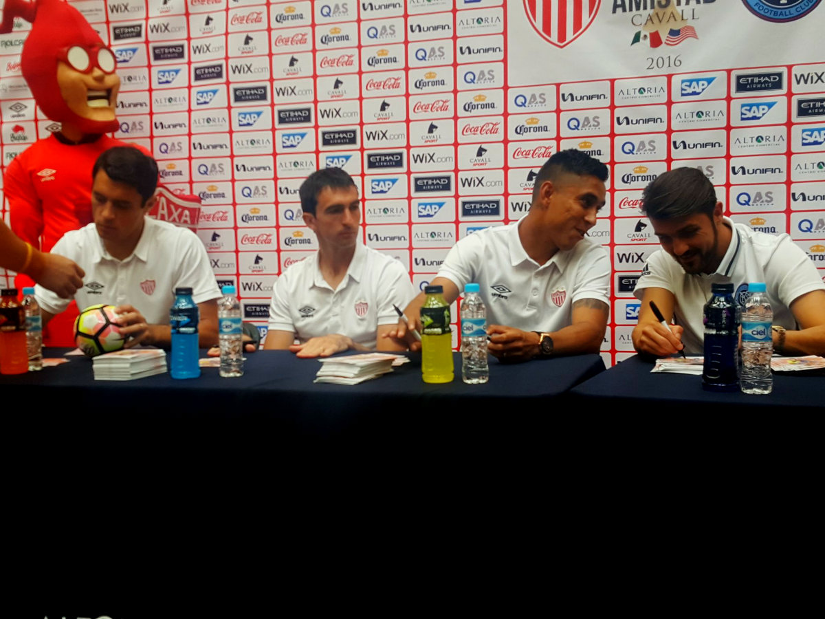 David Villa (derecha) encabeza a los jugadores de NY City 