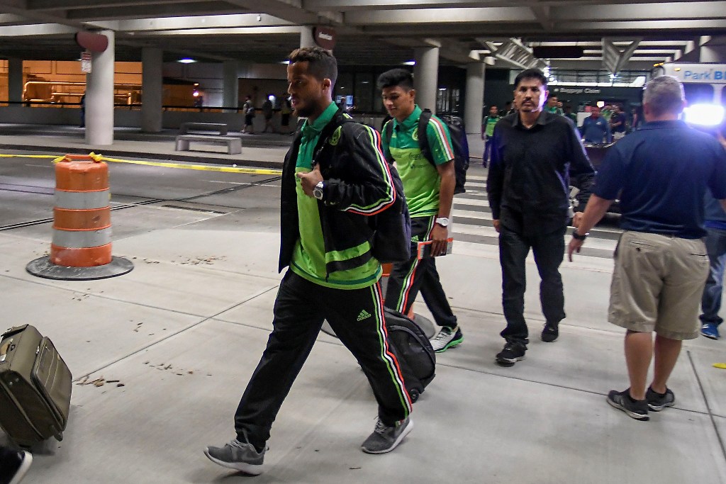 Giovani dos Santos fue captado en la llegada del Tri a Nashville 