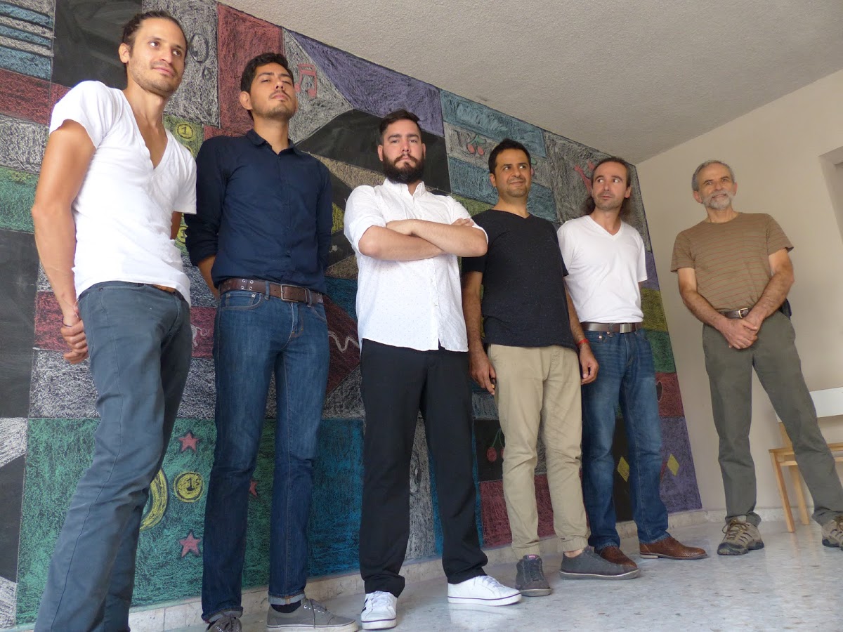 La muestra integra tanto a artistas consagrados como a creadores jóvenes.