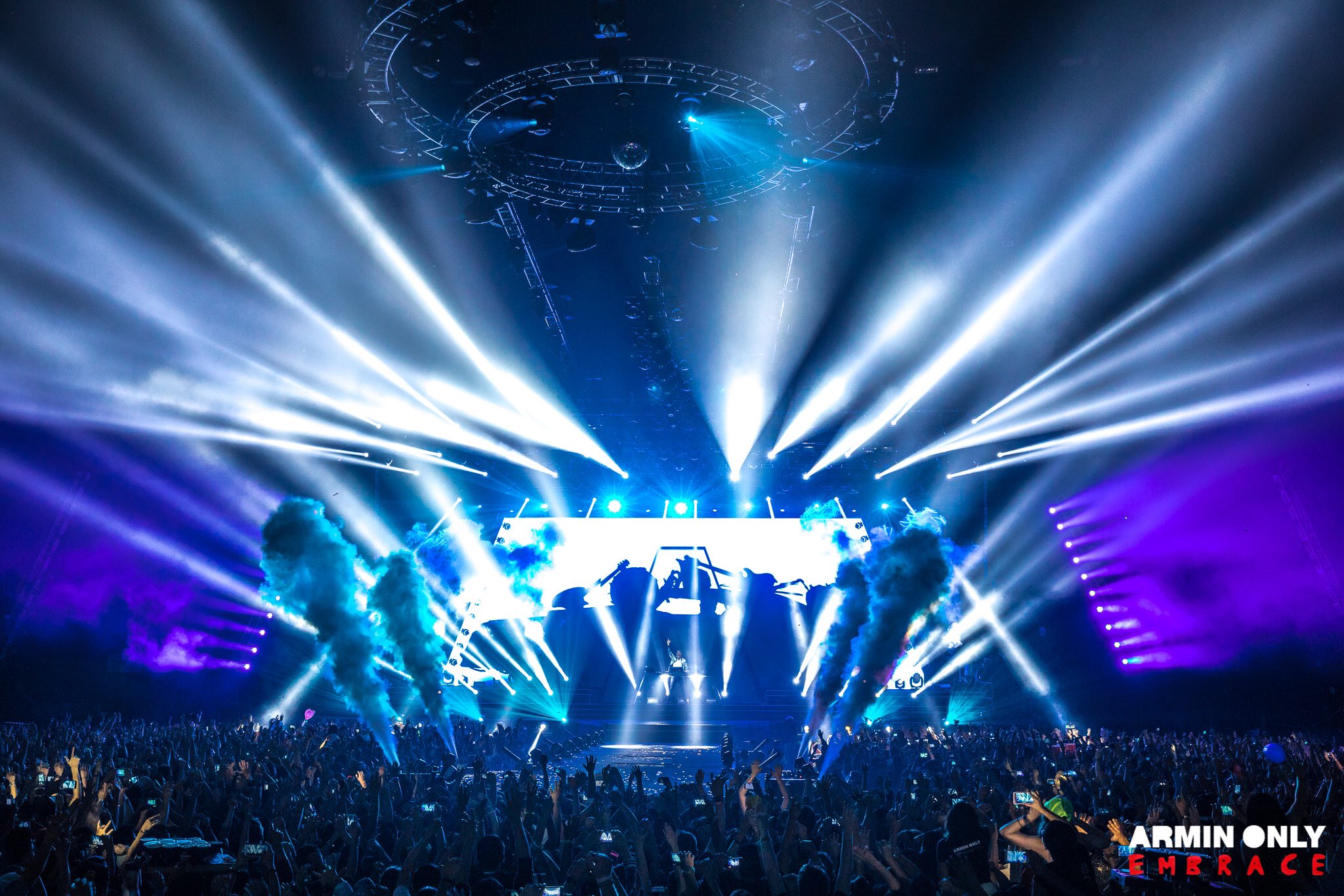Armin Van Buuren hizo vibrar a 20 mil seguidores.