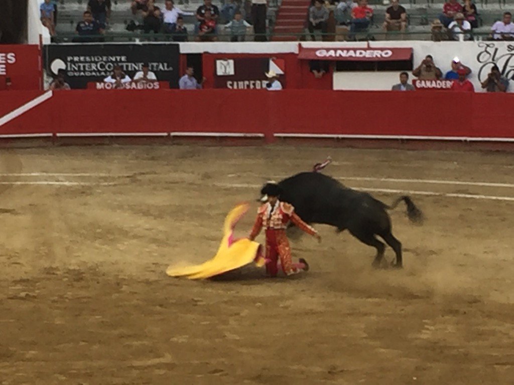 Ninguno de los actuantes pudo acreditarse el trofeo Manuel Capetillo. 