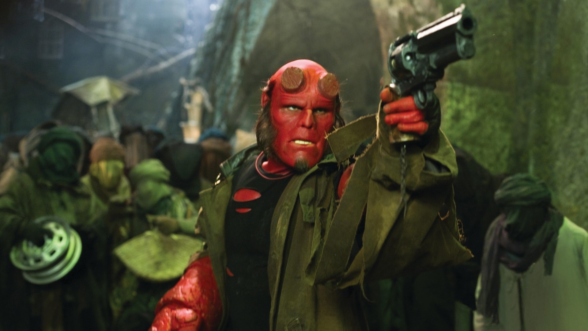 Ron Perlman interpretaba al diablo, Hellboy, en las películas dirigidas por Guillermo del Toro