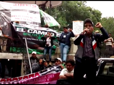 Docentes también se movilizaron en la Ciudad de Oaxaca, junto con activistas para exigir la reinstalación de la mesa de diálogo con la Segob. 