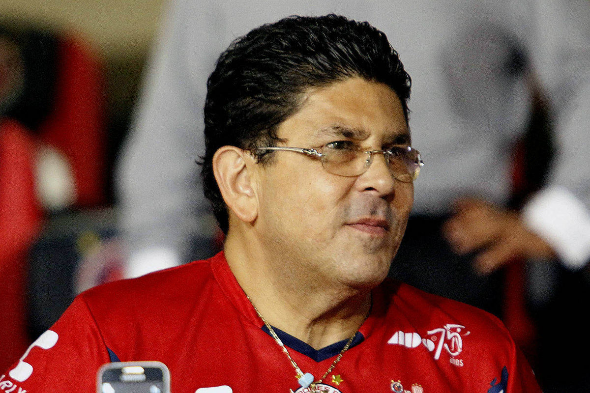 Fidel Kuri Grajales, propietario del club Tiburones Rojos de Veracruz