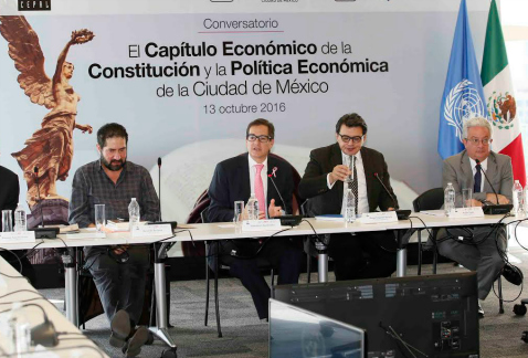 El secretario de Desarrollo Económico del gobierno capitalino, Salomón Chertorivski, destacó que el proyecto de Constitución de la CdMx del jefe de Go