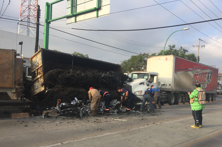 El servicio de la Ecovía fue suspendido en la estación Américas, en Guadalupe. 