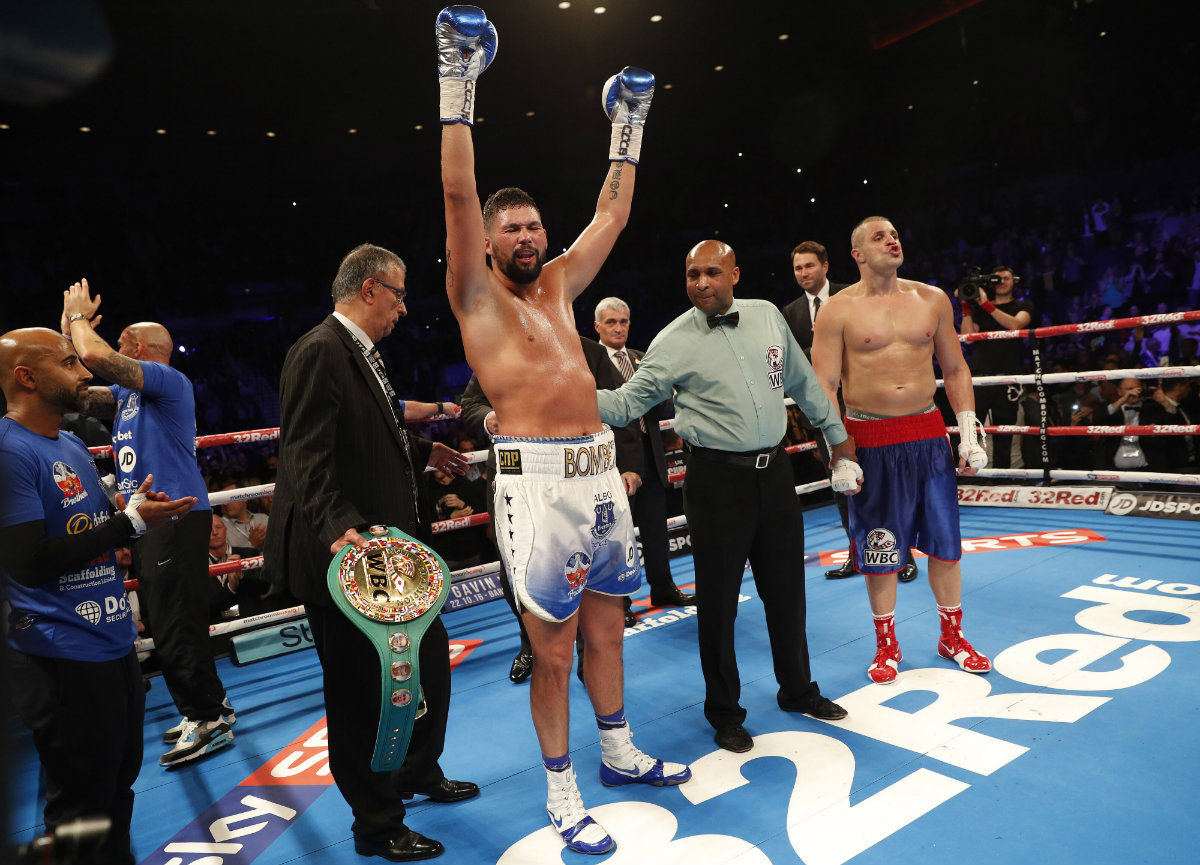 Tony Bellew venció a BJ Flores