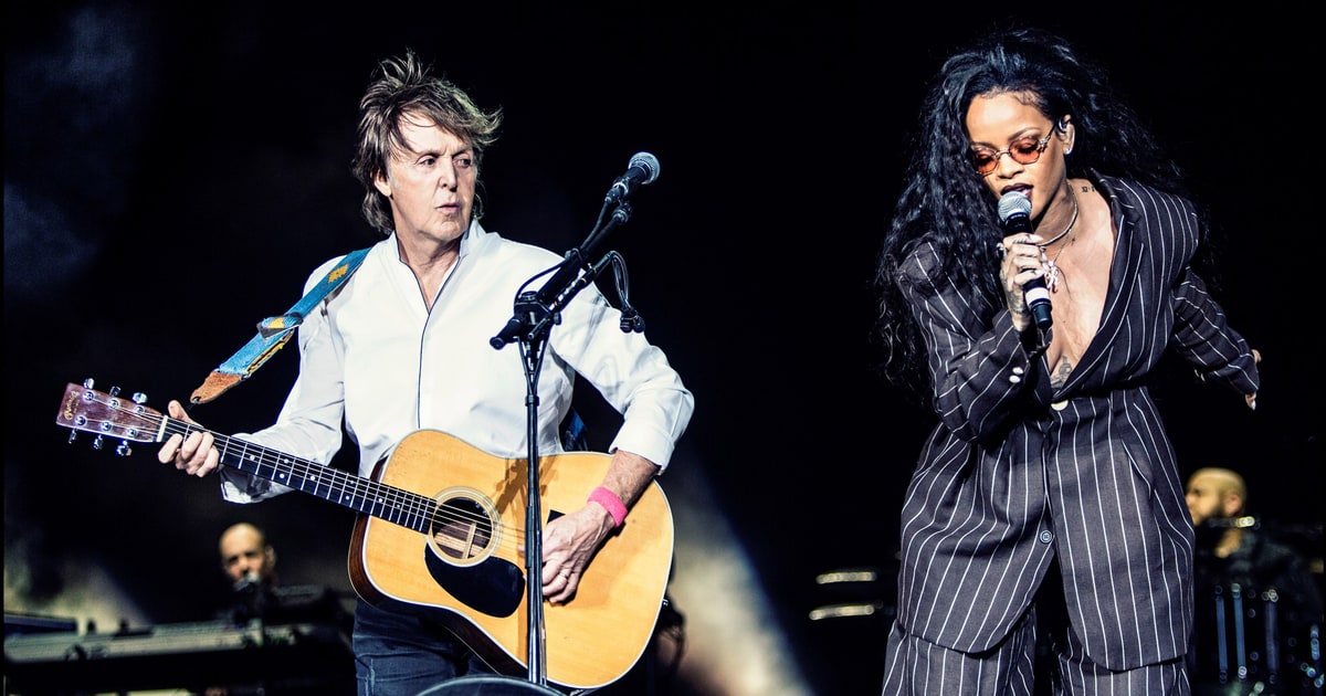 Paul McCartney junto a Rihanna en el Desert Trip. 