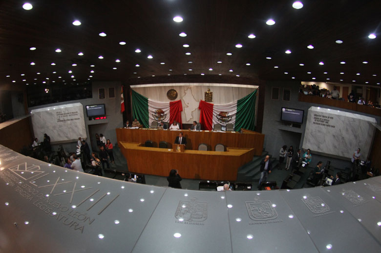 Los diputados locales pidieron analizar su renuncia debido a que implica tiempo en atender el caso. 