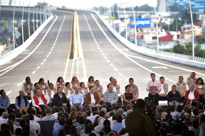 El viaducto elevado que inauguró esta tarde el presidente Peña Nieto forma parte de las ampliaciones de la vía México-Puebla.