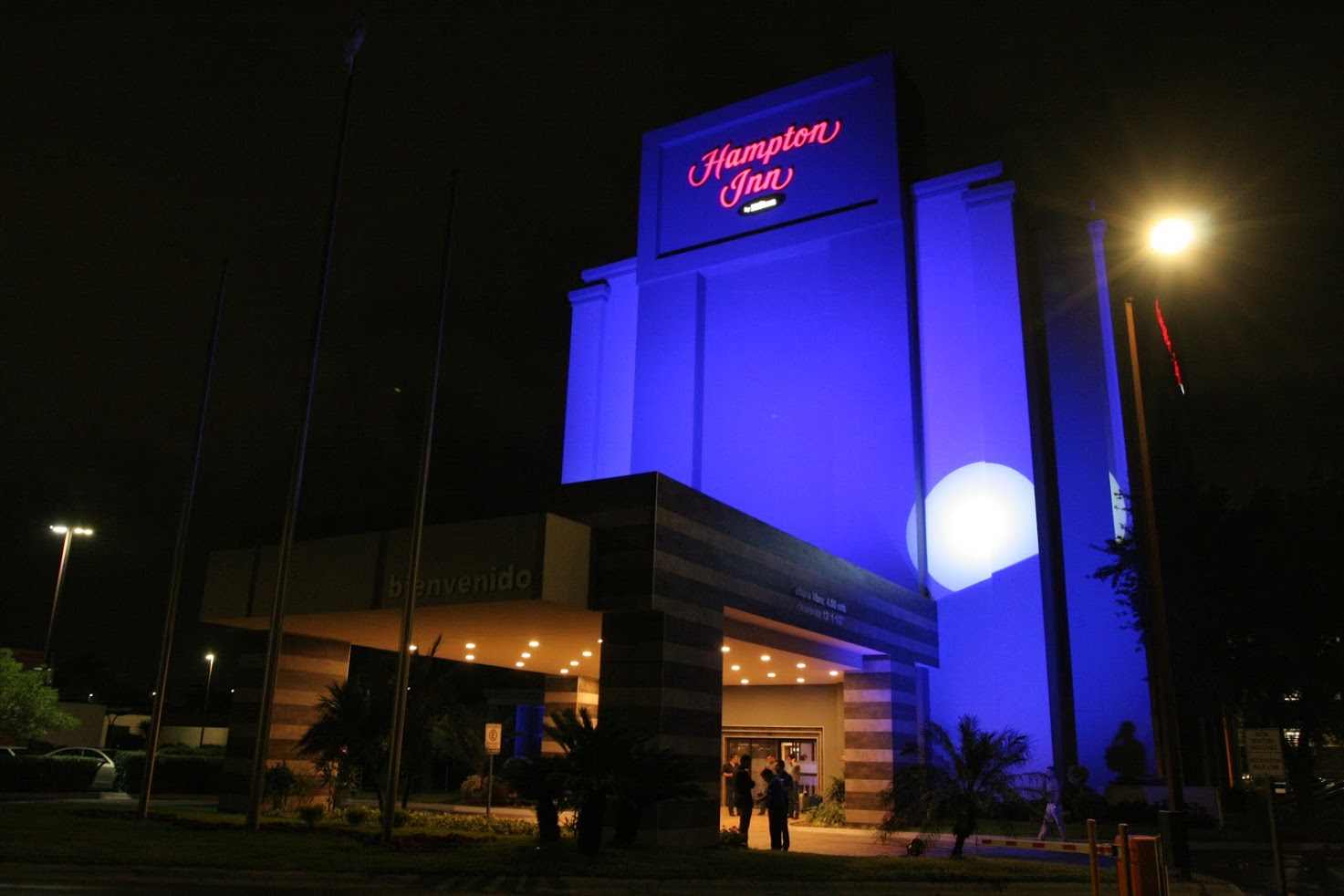 El hotel está celebrando su 20 aniversario. 