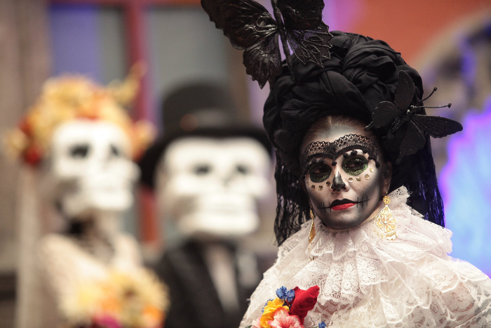 El Gobierno de la Ciudad de México hace los últimos preparativos para la celebración del Día Muertos, esta vez con una monumental Ofrenda en el Zócalo