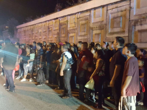 Los centroamericanos y los vehículos fueron puestos a disposición de la PGR. 