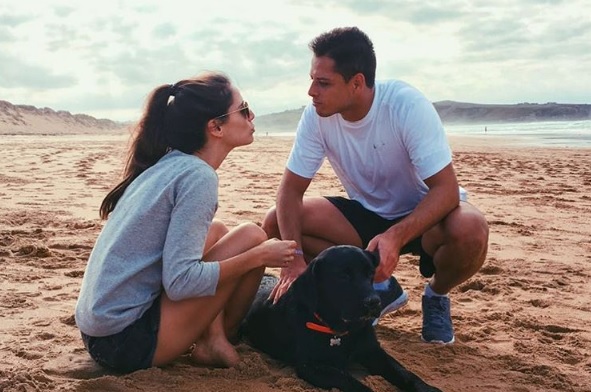Chicharito con su novia Lucía Villalón 