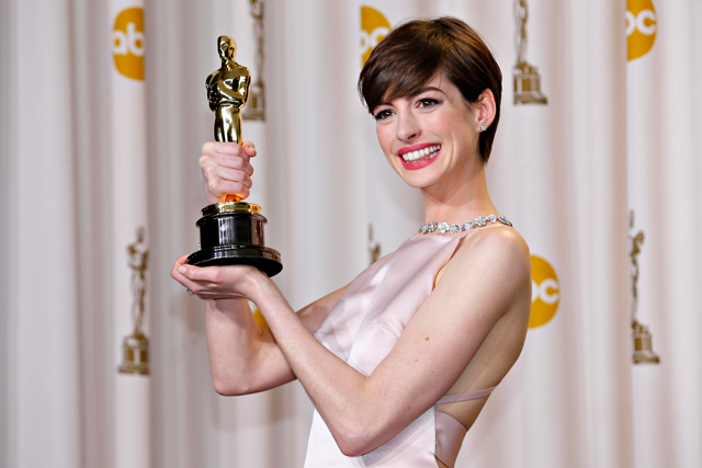 Anne Hathaway cuando ganó un Oscar a mejor actriz de reparto en 2013.