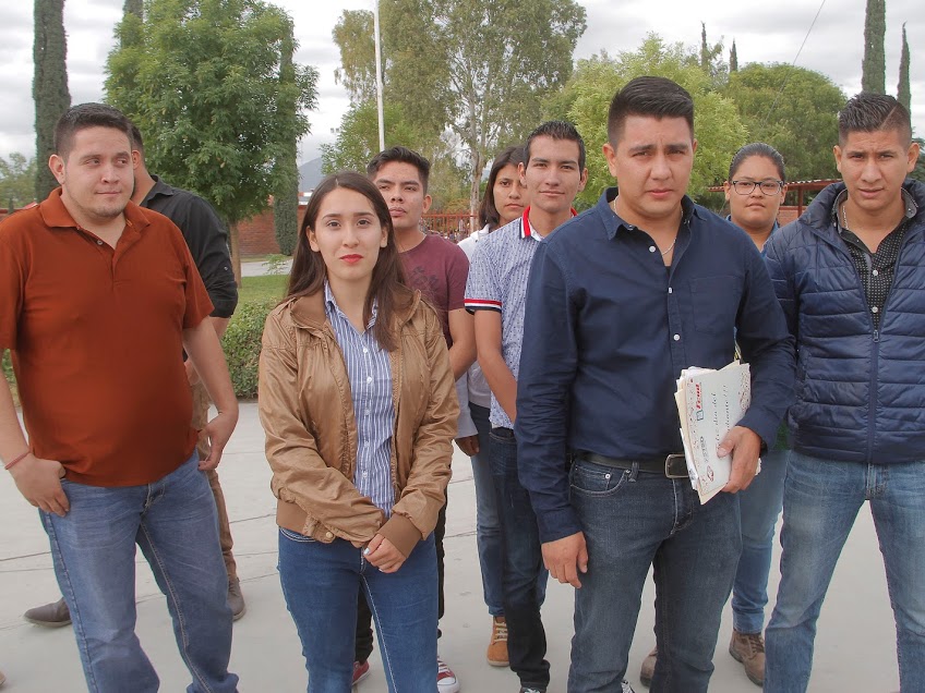 Estudiantes rechazan imposición del delegado regional de la Federación de Estudiantes Técnicos.