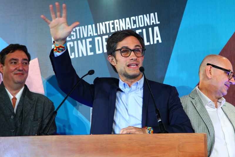 Gael García presentó 'Neruda'. 