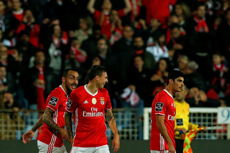 Benfica es líder de la liga portuguesa