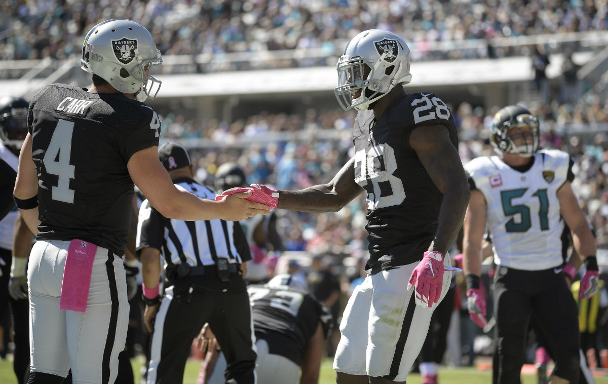 Raiders de Oakland apabullan a los Jaguares de Jacksonville