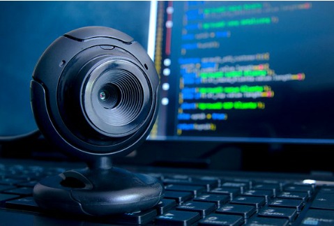 Las cámaras de Hangzhou Xiongmai tenían una falla en su sistema de seguridad que le permitió a los hackers tomar el control de éstas. 