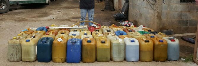 El combustible fue encontrado durante un operativo entre GROM y Protección Civil. 