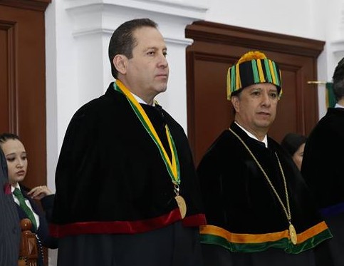 El mandatario estatal resaltó que la casa verde y oro tenga becados a 70 mil de los 80 mil alumnos.