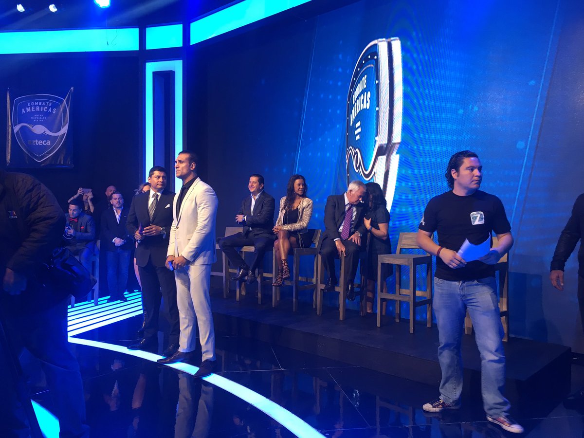 Alberto Del Río presentó Combate Américas 