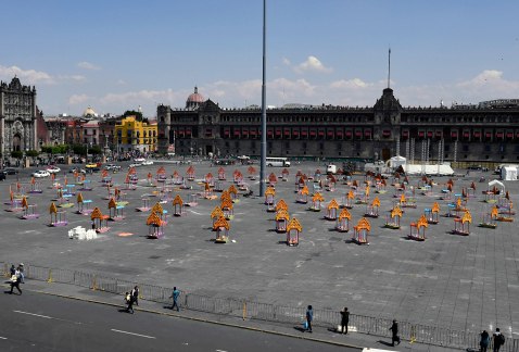 Se dispondrán 120 trajineras que serán convertidas en altares, como parte de la monumental Ofrenda de Día de Muertos en el Zócalo.