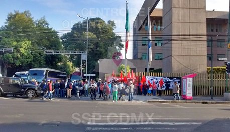 La Secretaría de Gobierno alertó a los automovilistas sobre el bloqueo en la avenida Coyoacán, en el cruce con Parroquia. 