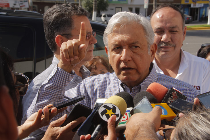 Andrés Manuel López Obrador, encabezó en La Laguna un encuentro con su militancia para dar su conferencia sobre el Contexto Político y Socioeconómico 