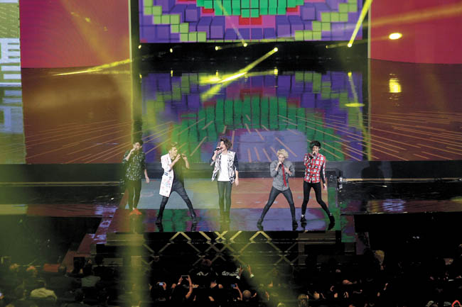 Los chicos de CD9 salieron con una luna. 