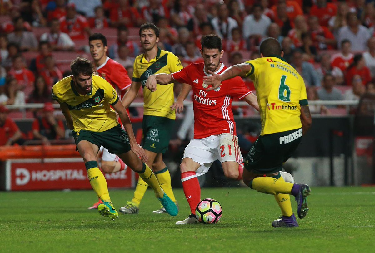 Benfica es líder de la liga portuguesa