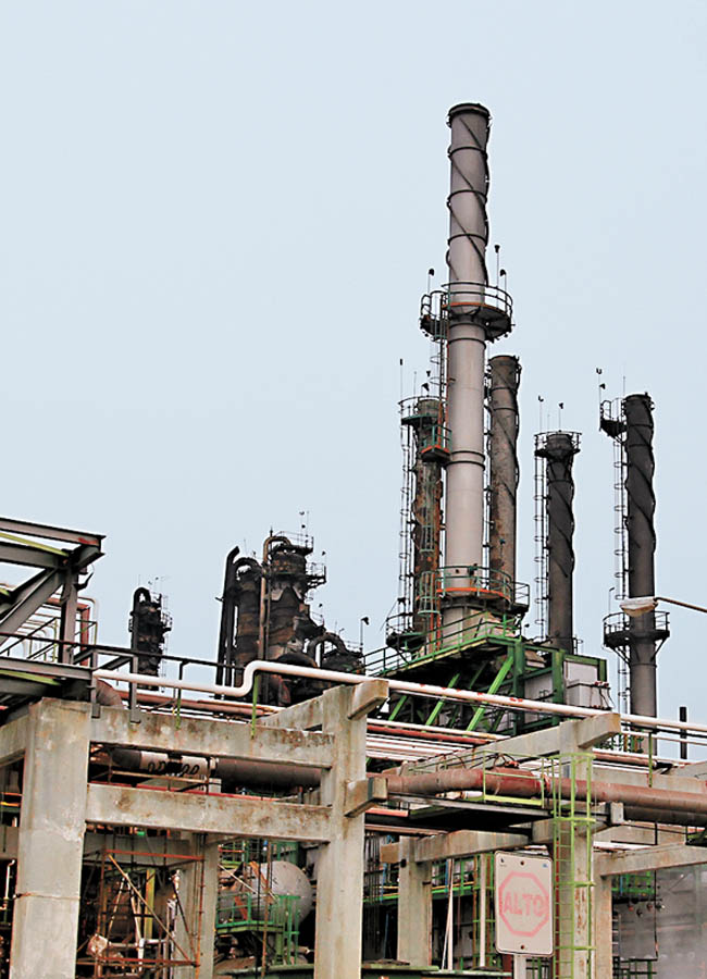 Los accidentes que ha tenido Pemex dañaron volumen de producción. 